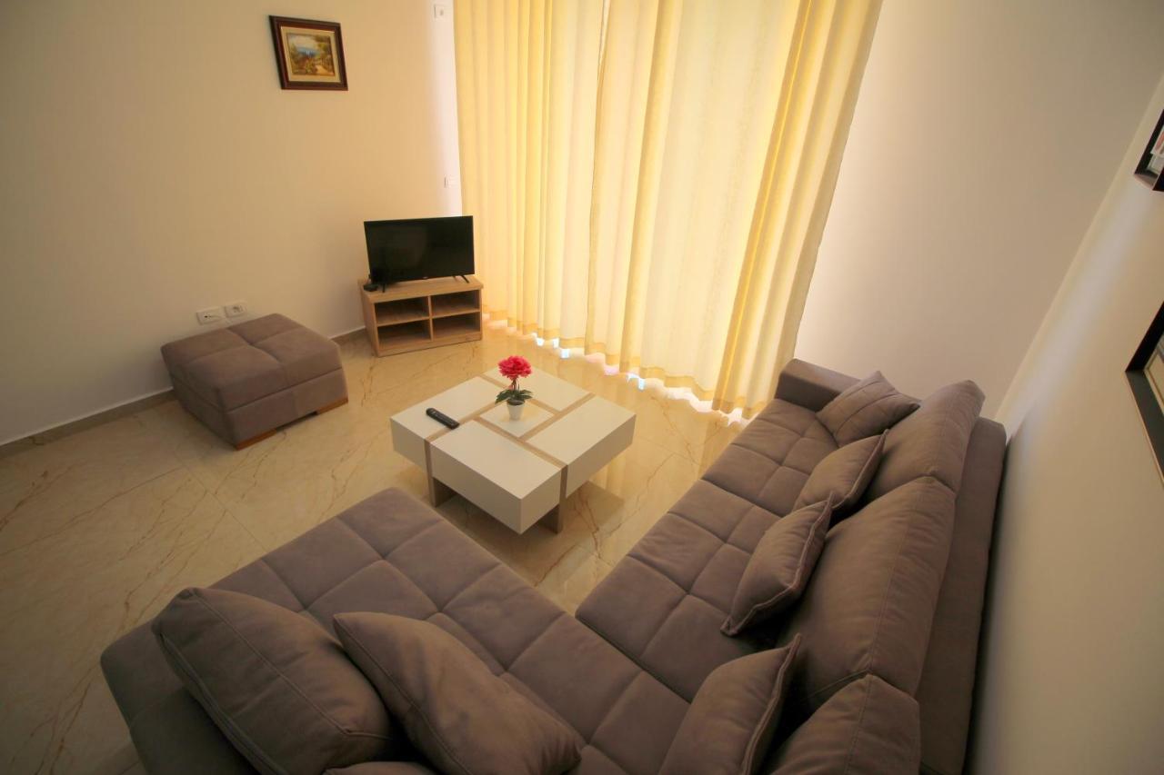 Luxury Sea View Apartaments Sarande Ngoại thất bức ảnh