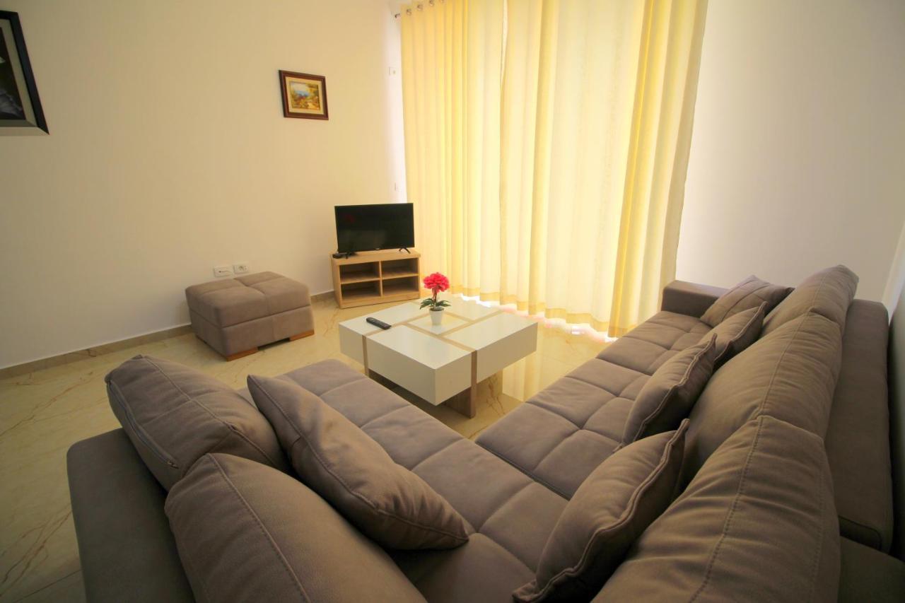 Luxury Sea View Apartaments Sarande Ngoại thất bức ảnh