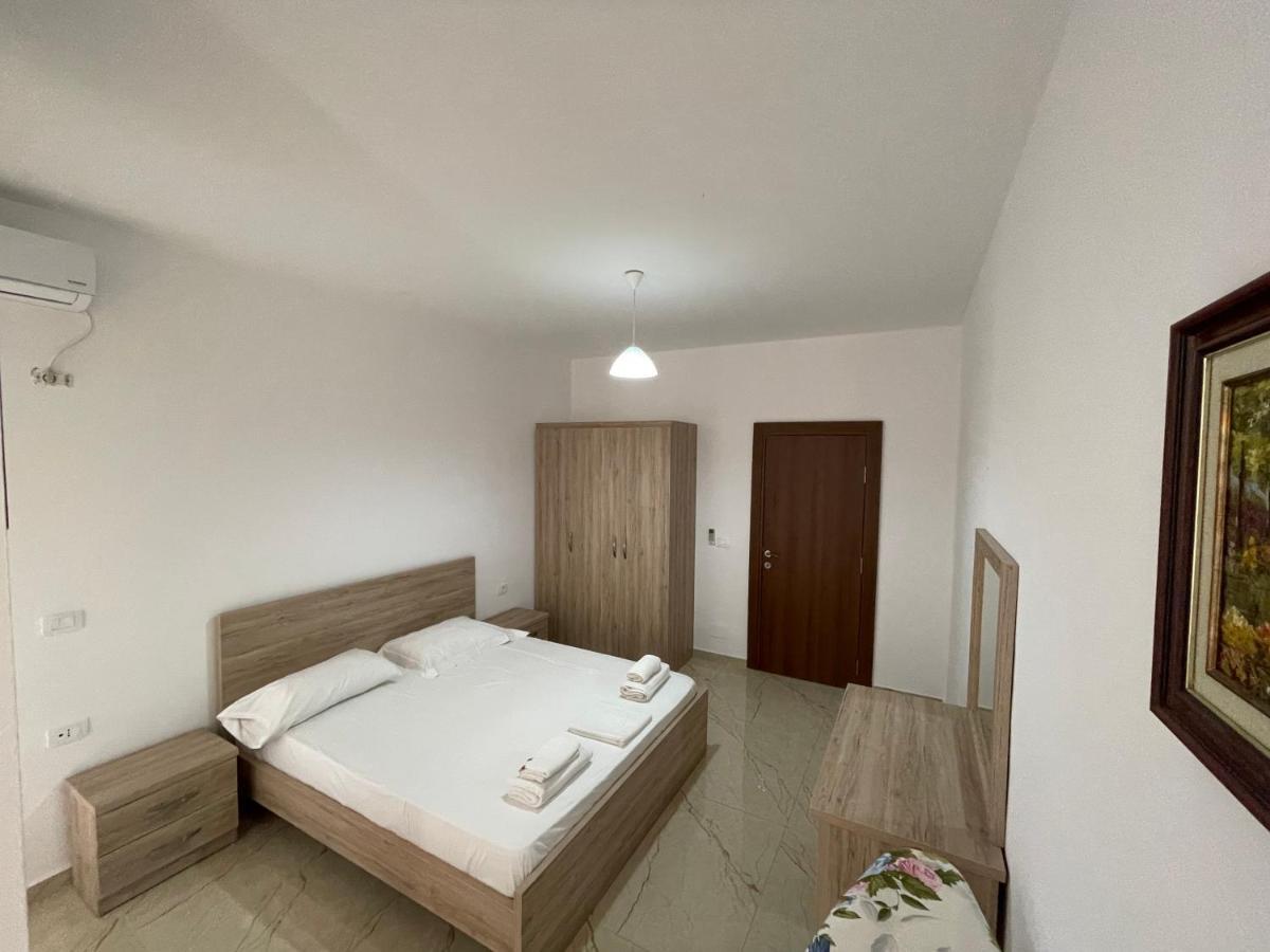 Luxury Sea View Apartaments Sarande Ngoại thất bức ảnh