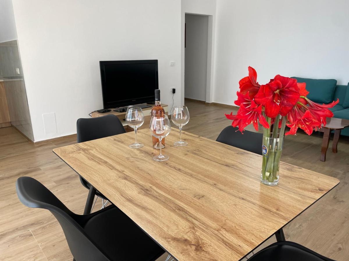 Luxury Sea View Apartaments Sarande Ngoại thất bức ảnh
