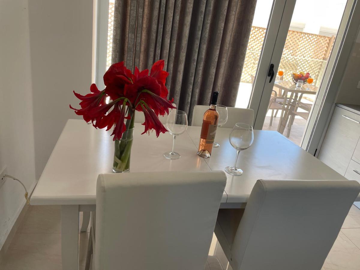 Luxury Sea View Apartaments Sarande Ngoại thất bức ảnh