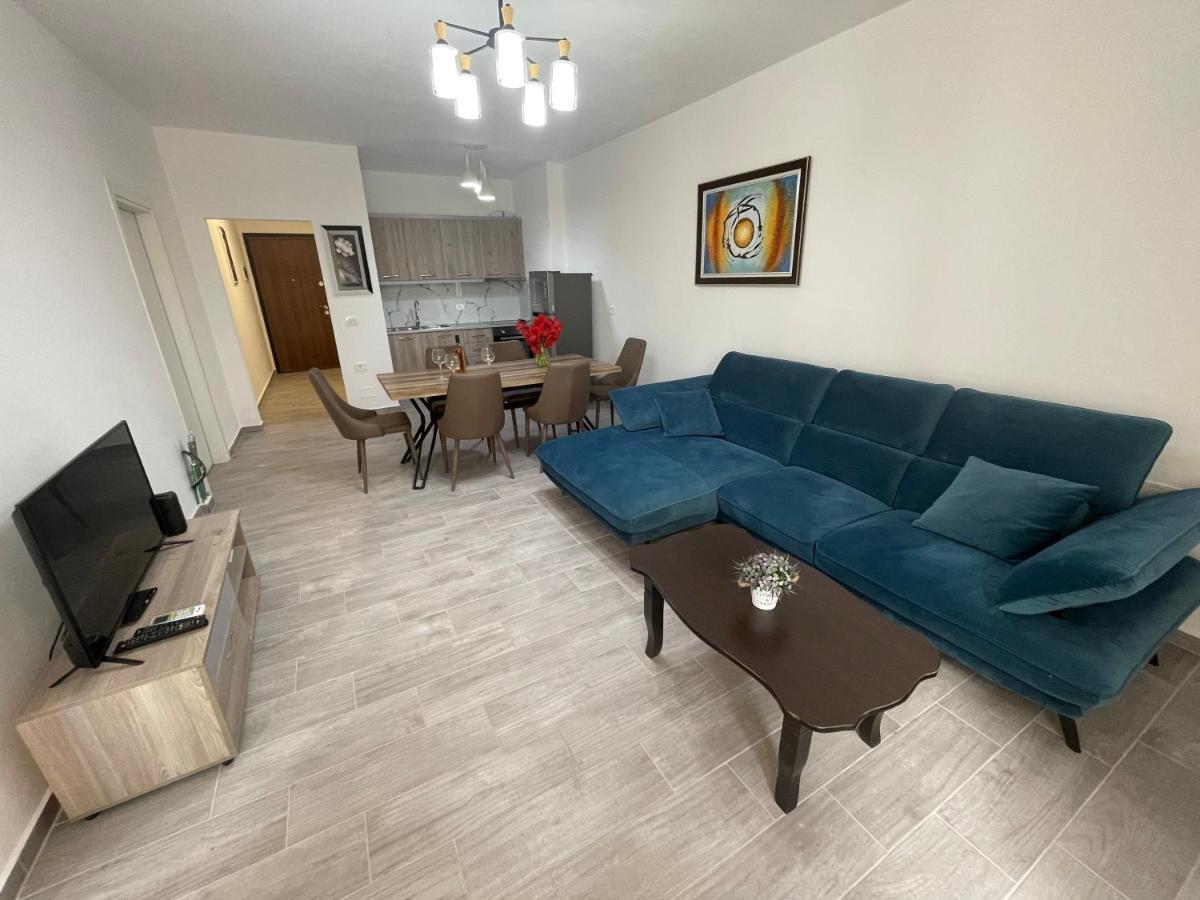 Luxury Sea View Apartaments Sarande Ngoại thất bức ảnh