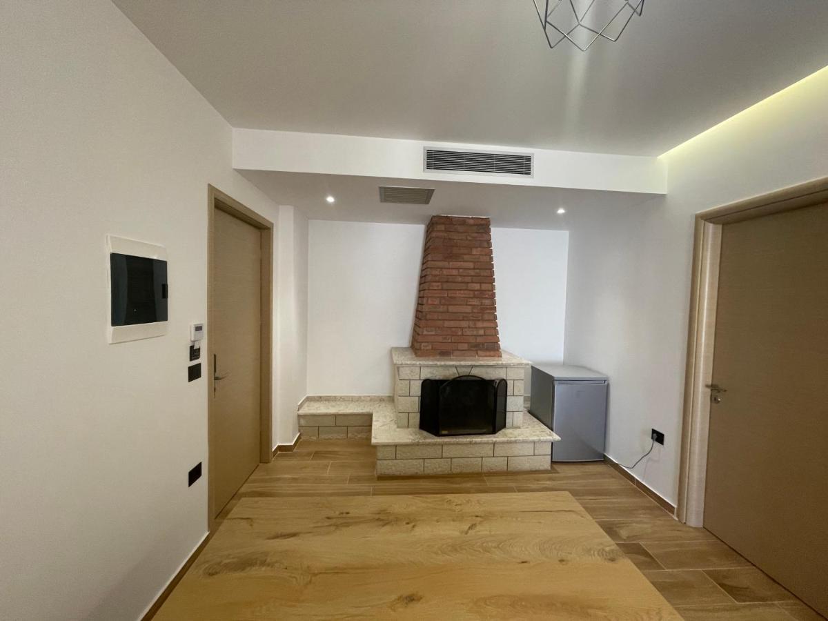Luxury Sea View Apartaments Sarande Ngoại thất bức ảnh