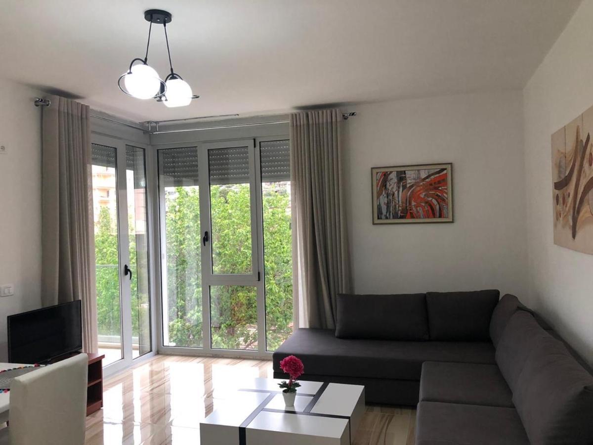 Luxury Sea View Apartaments Sarande Ngoại thất bức ảnh