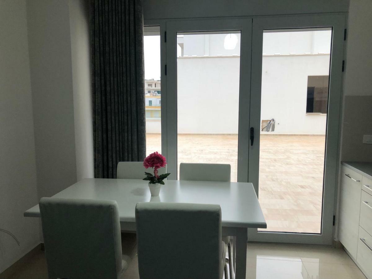 Luxury Sea View Apartaments Sarande Ngoại thất bức ảnh