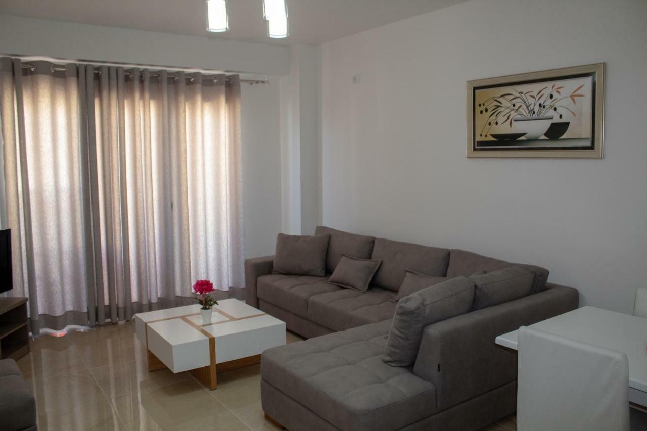 Luxury Sea View Apartaments Sarande Ngoại thất bức ảnh